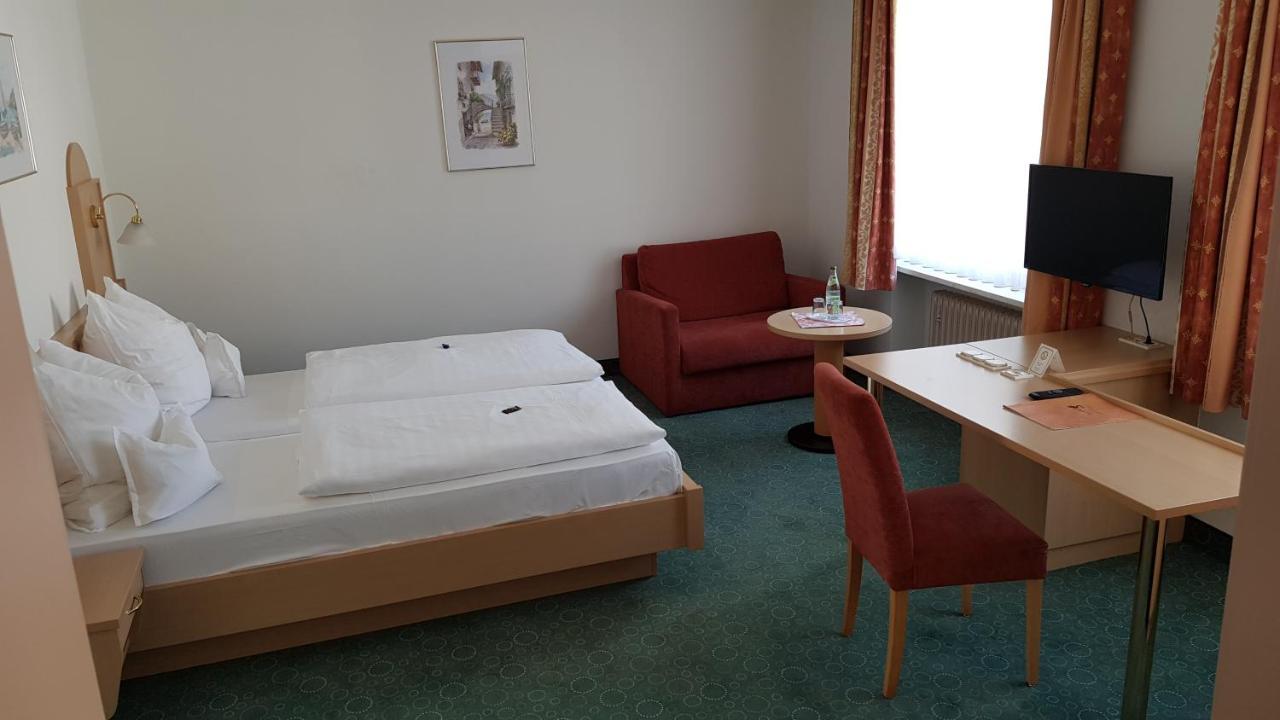 Hotel Gasthof Specht Aichach Zewnętrze zdjęcie